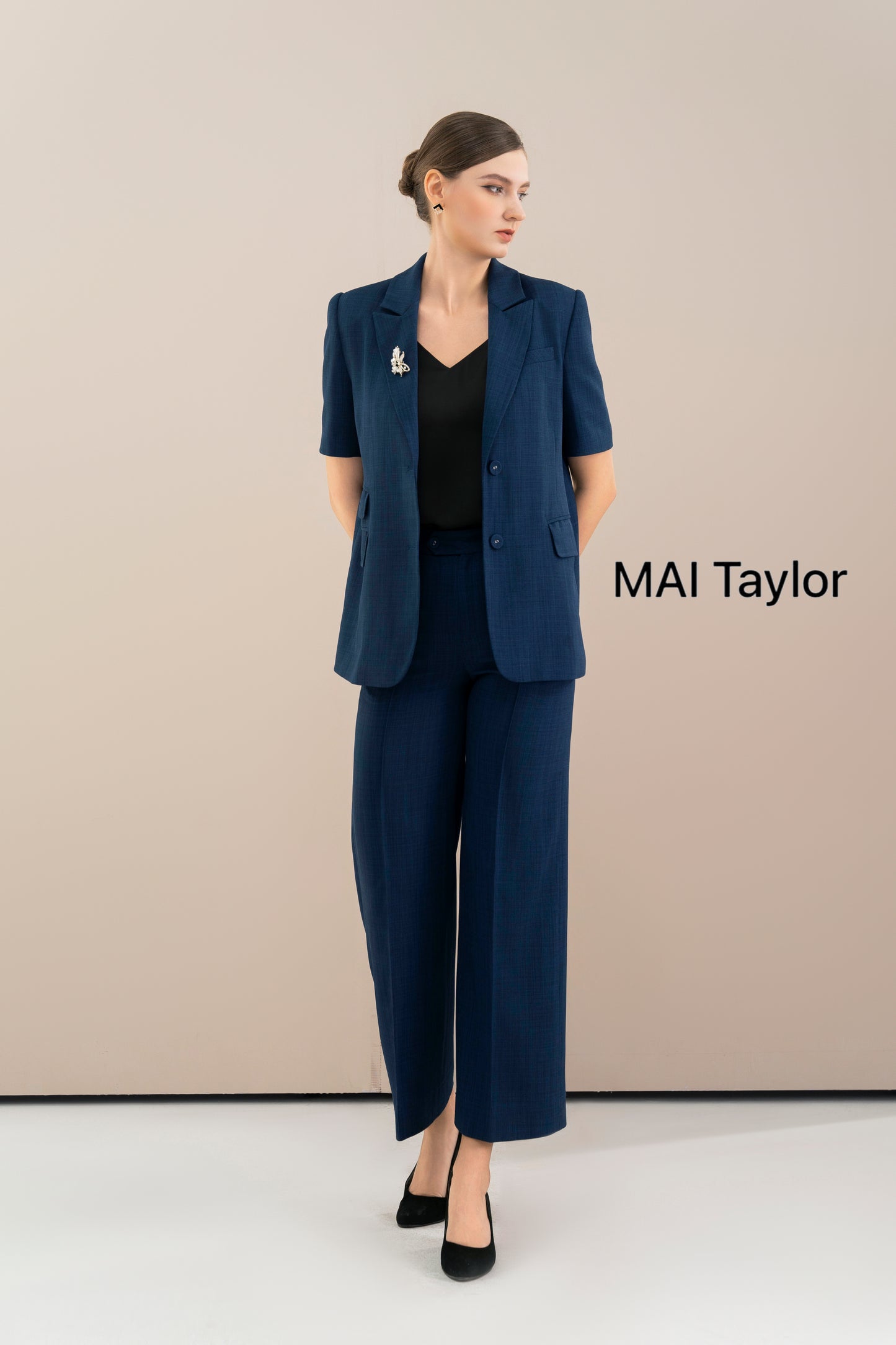 Mai Taylor Navy Summer Suit – Light & Empowered