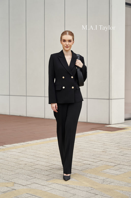 Mai Taylor Black Double-Breasted Suit – Bold & Sleek